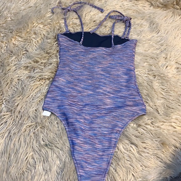 Aerie one piece swimsuit - Picture 2 of 3